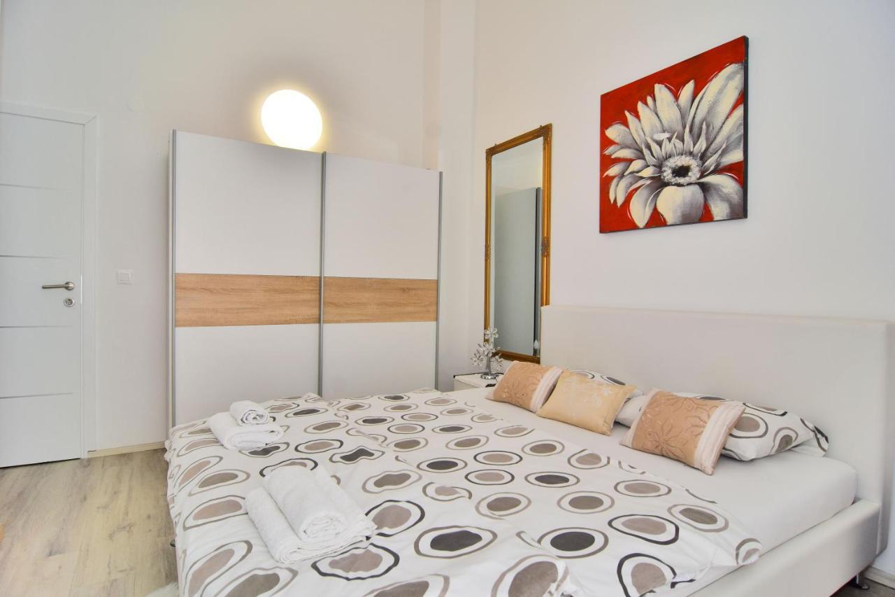 Apartments And Rooms Anika Zadar Ngoại thất bức ảnh